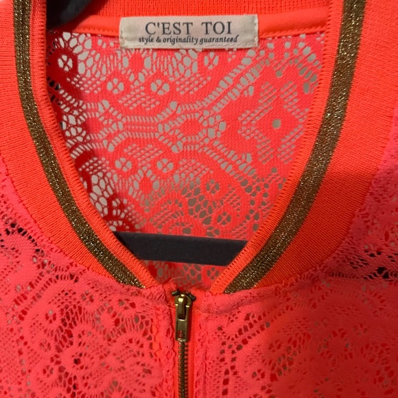 Lace Jacket - Picture 2 of 3